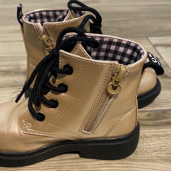 WYSBAOSHU Girls Boots, size 9.5T - Picture 4 of 8